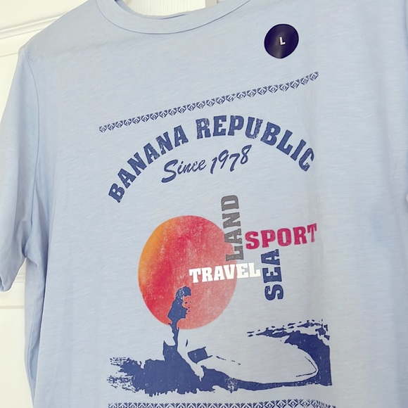 Banana Republic T Shirt - Picture 2 of 2